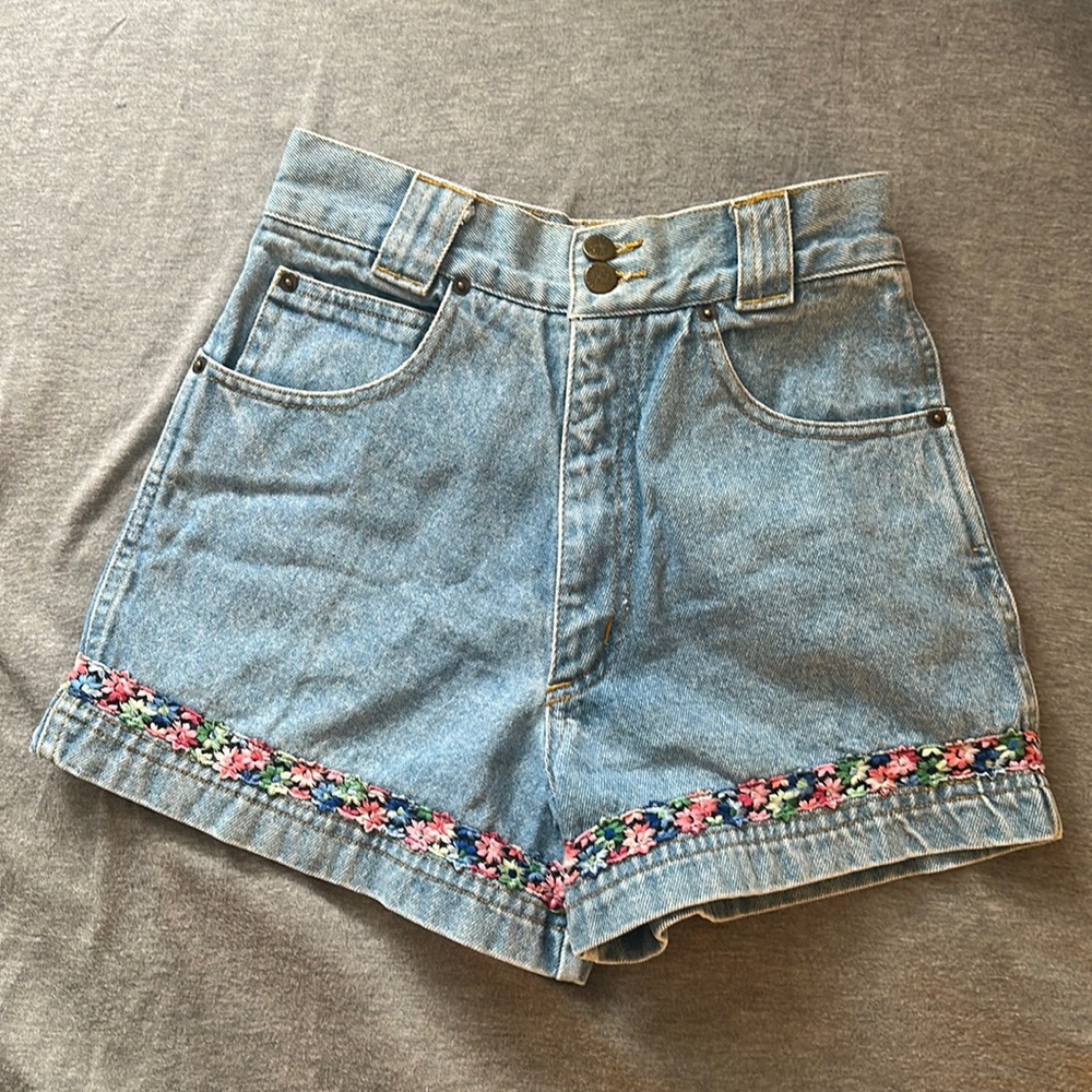 SOLD Vintage Swagger Jeans High Waisted Denim Shorts - Picture 1 of 16